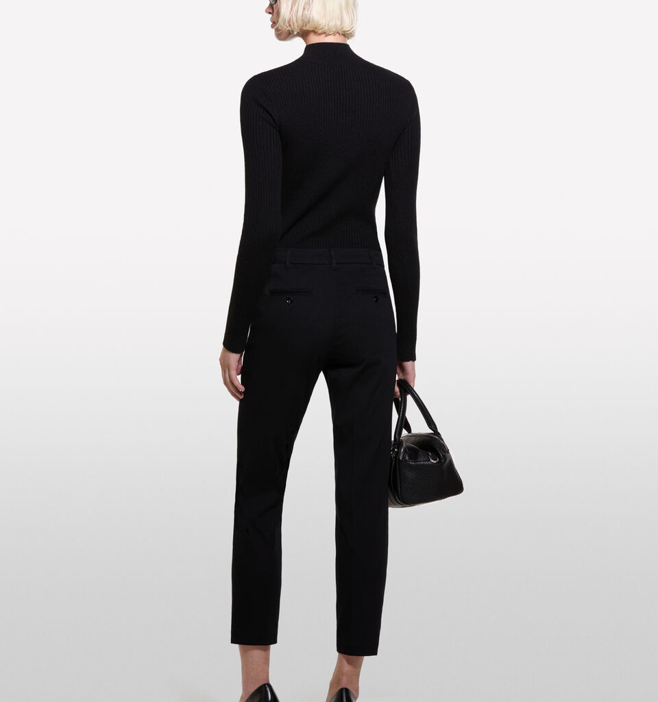 Pantalon chino noir de type cigarette - null - Noir | Sisley image number 3